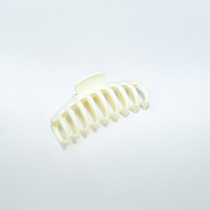 Victoria Claw - Creamy White